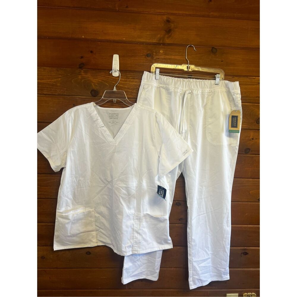 Cherokee White Scrub Set